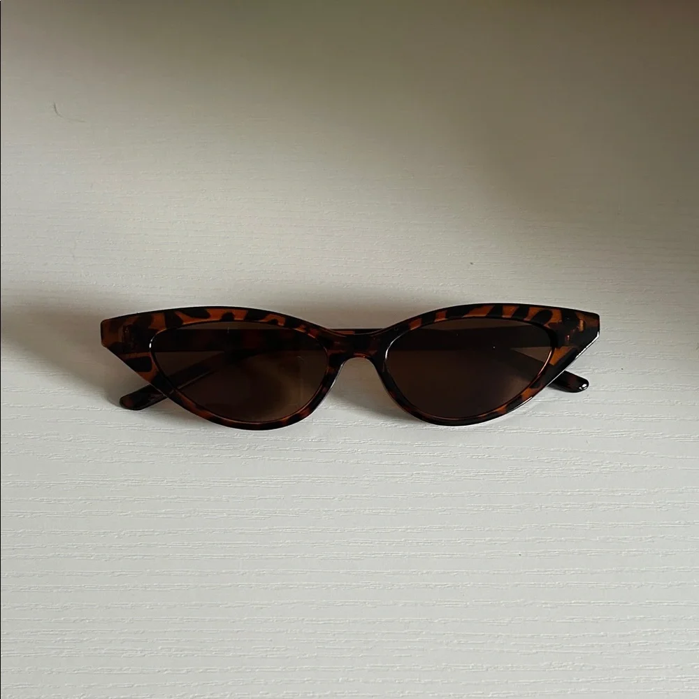 Tortoiseshell Cat Eye Sunglasses - Brown Lenses